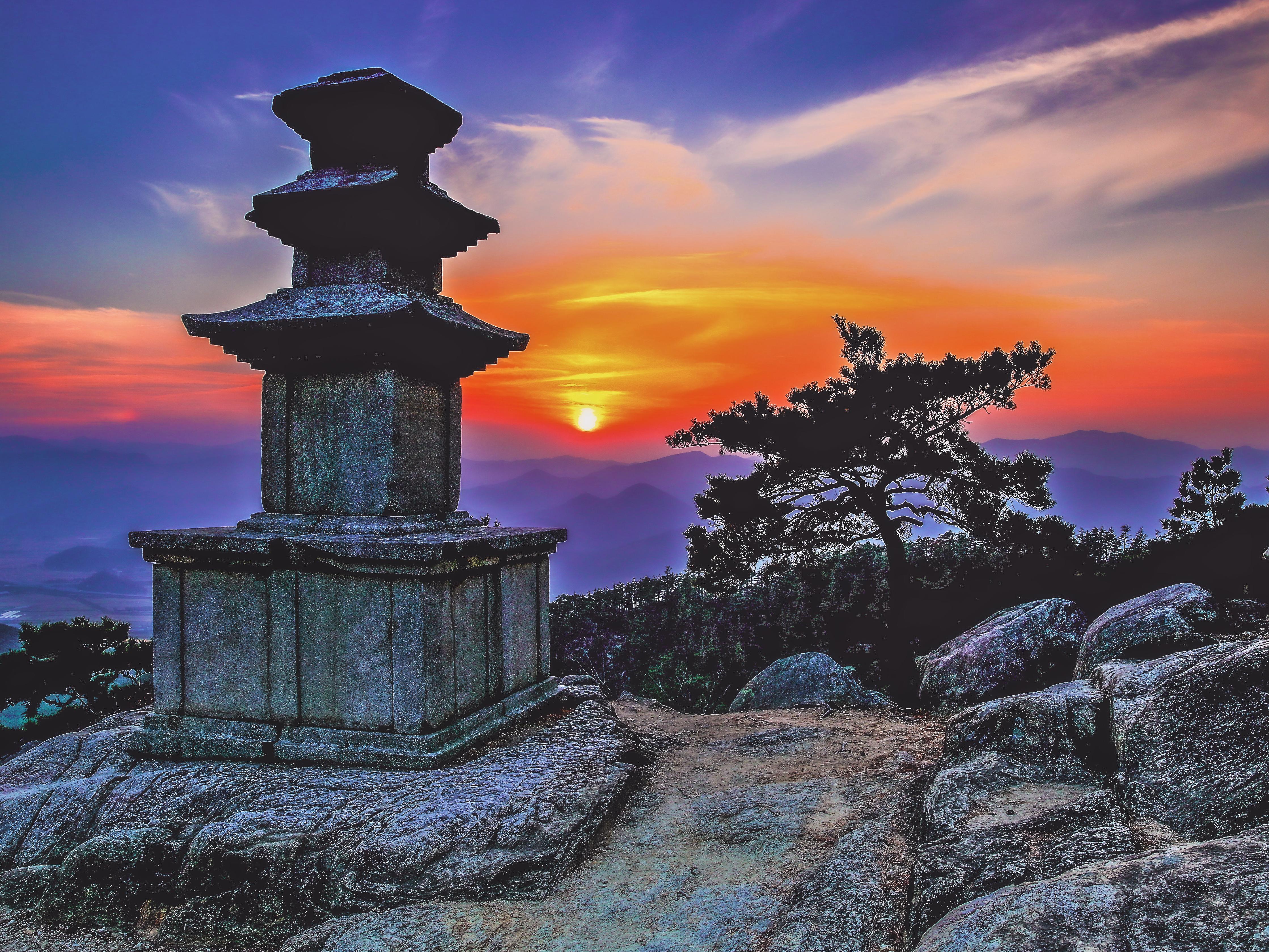 용장사지 삼층석탑